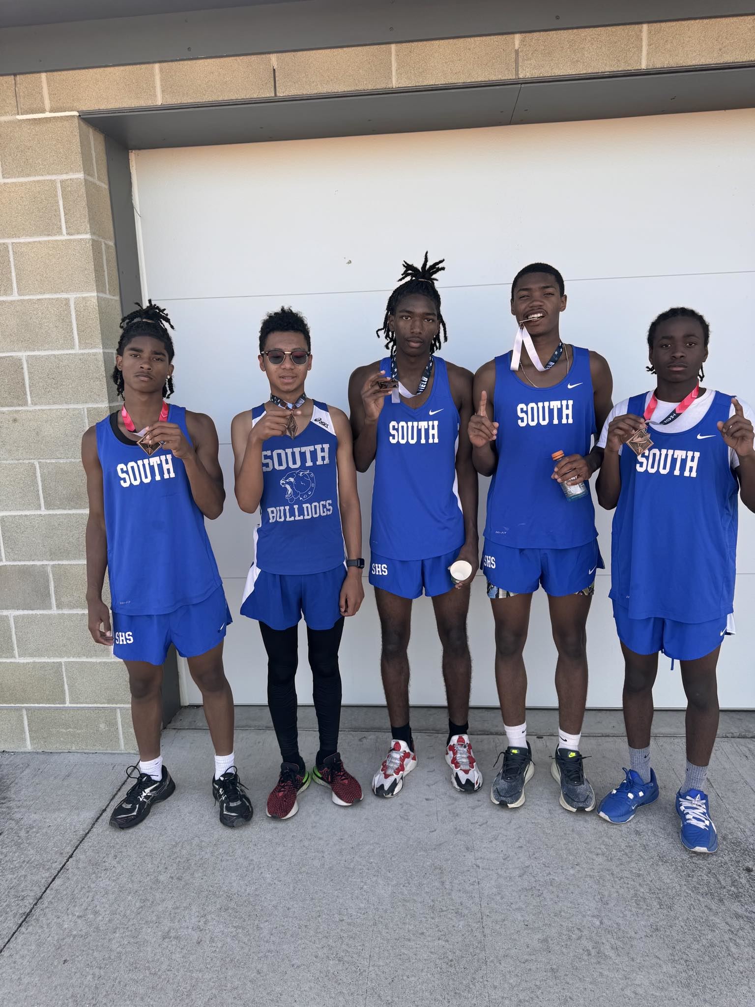  South HS Boy’s Cross Country team won 1st place