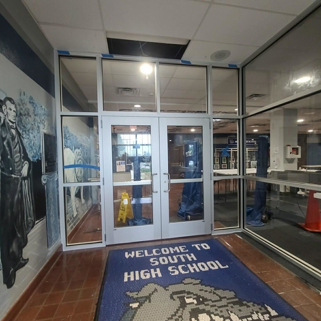 South vestibule